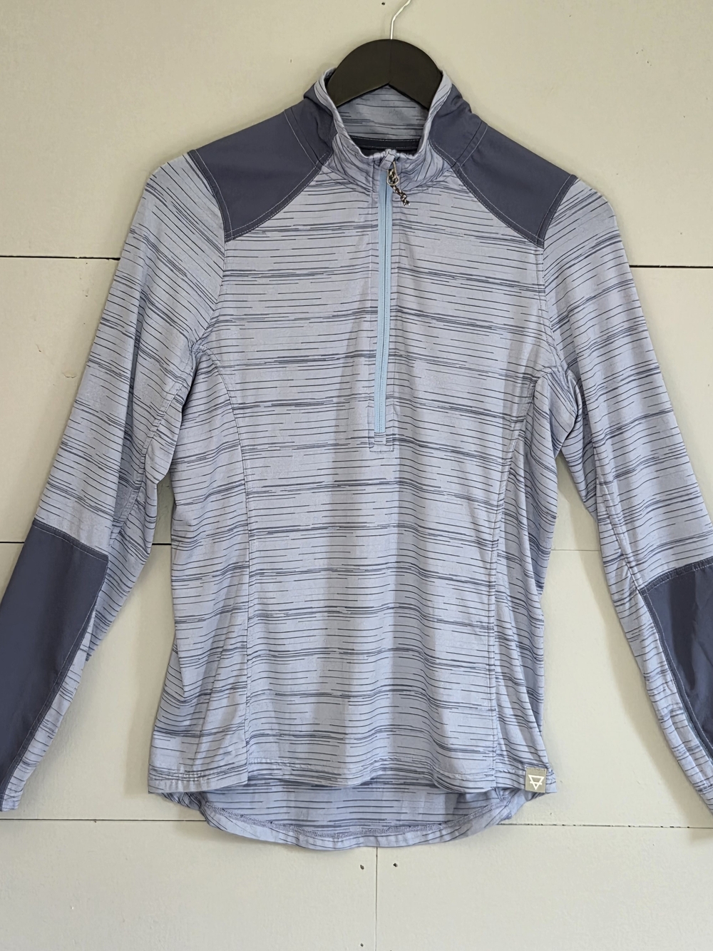 Liv Outdoors Women's Striped Mock Neck Zip Pullover Long Sleeve Top M